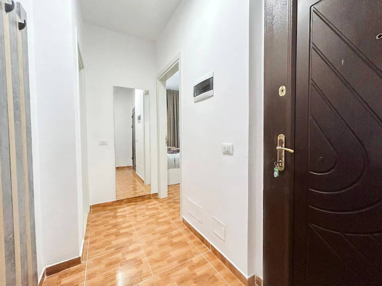 Sea View Apartman Qerret Golem  Apartment