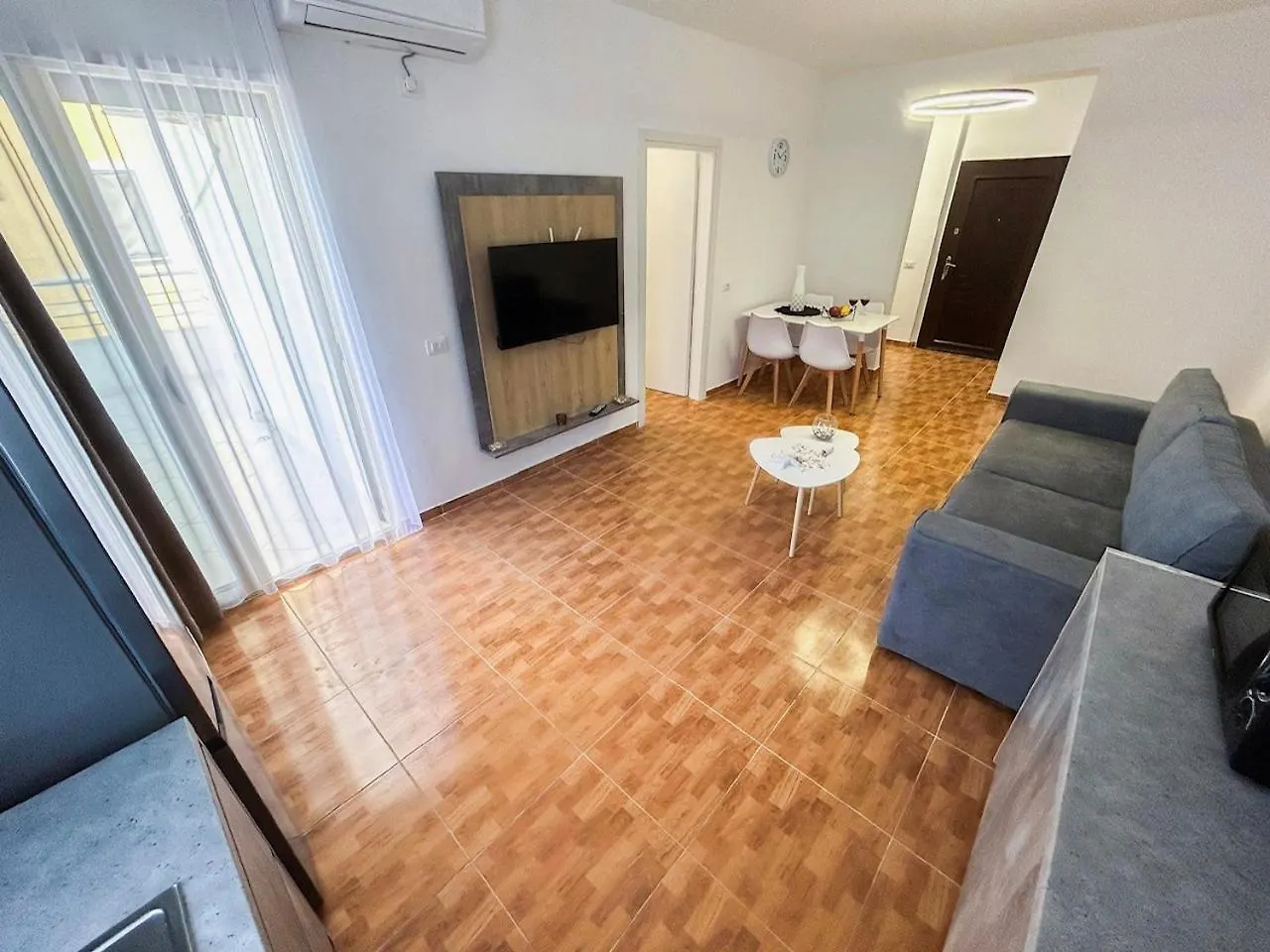 Sea View Apartman Qerret Golem