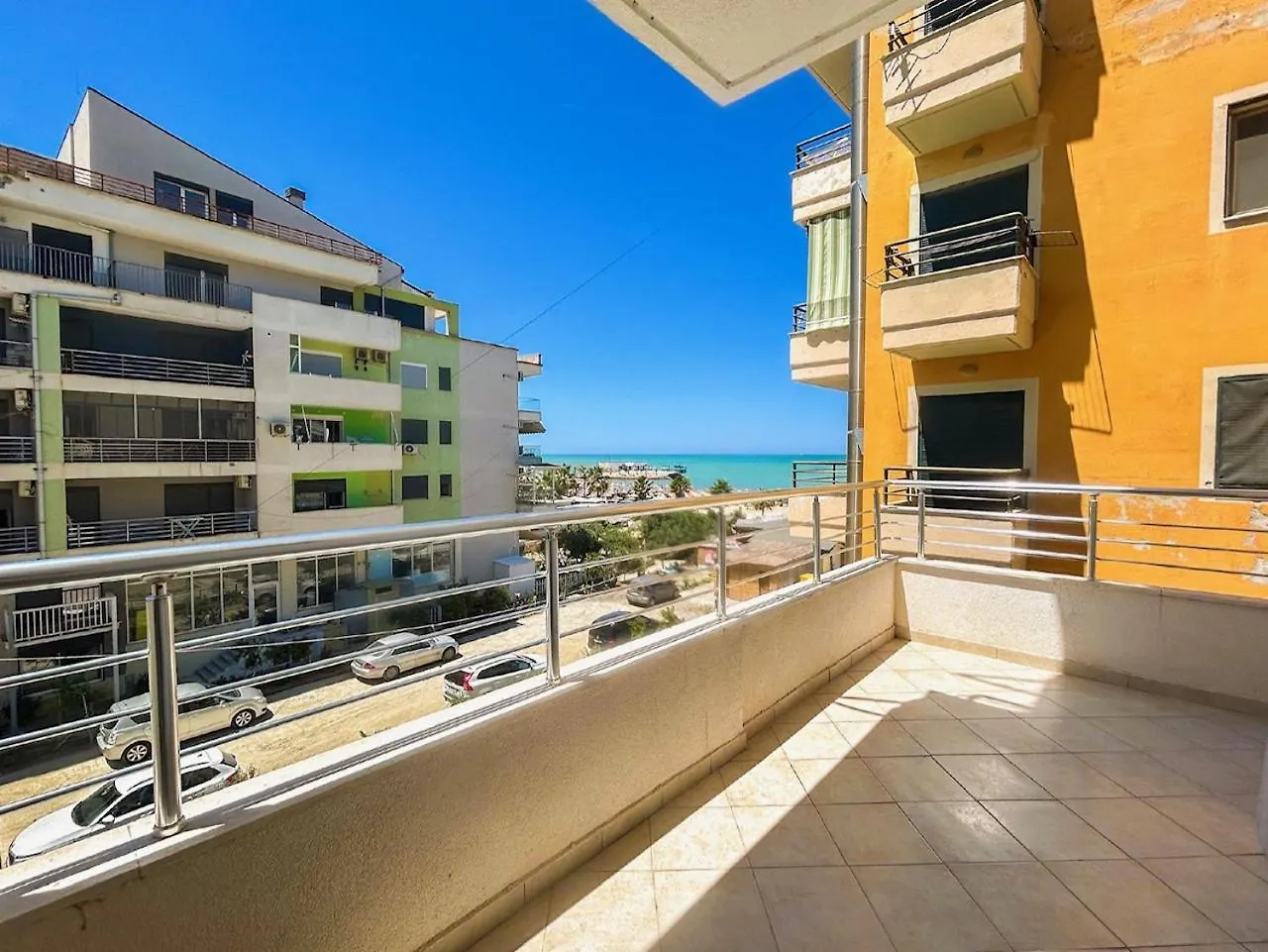 Sea View Apartman Qerret Golem