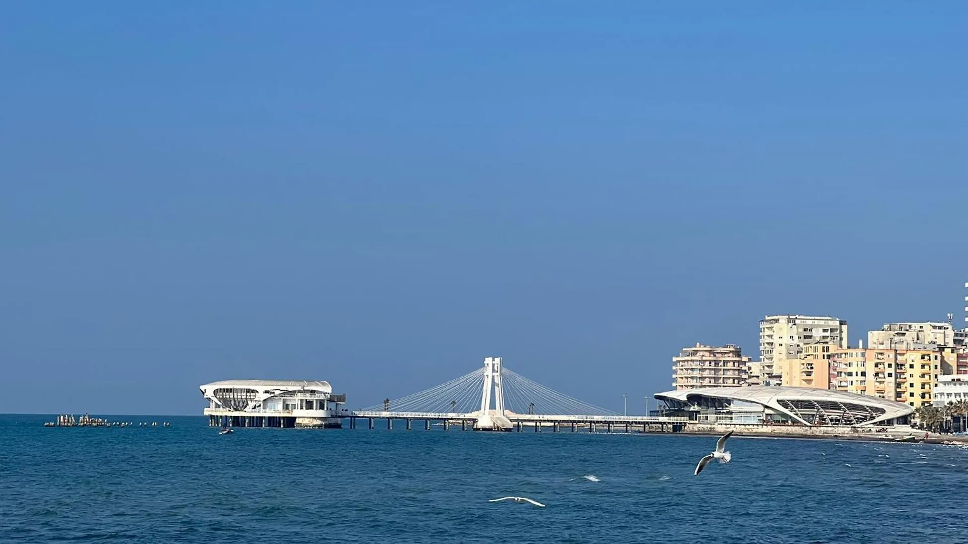 Apartment Sea View Apartman Qerret Golem